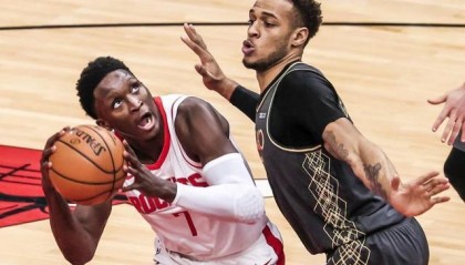 坎宁安33分活塞加时胜步行者