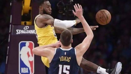 詹姆斯三双掌控全局,湖人加时险胜掘金夺连胜