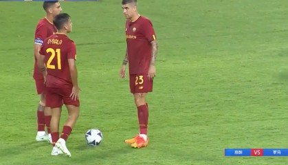 罗马锋线集体哑火,穆里尼奥场边直摇头