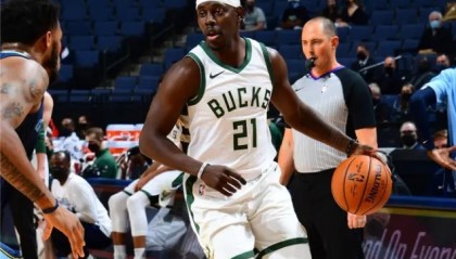 贝恩三分绝杀命中,灰熊主场险胜快船队