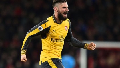 阿森纳门将低级失误,伯恩茅斯补时扳平抢关键一分