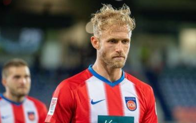 桑德豪森黑马成色足,逼平传统豪强震惊联赛    桑德豪森黑马成色足,逼平传统豪强震惊联赛