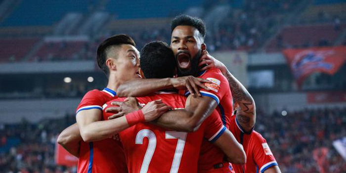 ,汉诺威96保级形势严峻紧急更换主教练    ,汉诺威96保级形势严峻紧急更换主教练