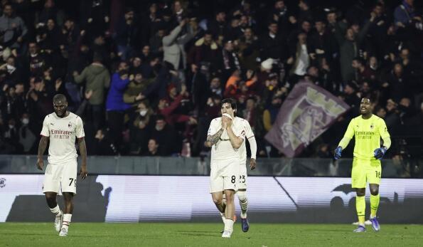  萨勒尼塔纳爆冷击败豪门，尼科拉续写保级神话  